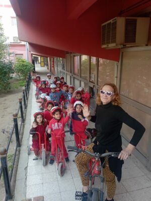 À la découverte de notre école sur roues ! – GSB Maadi