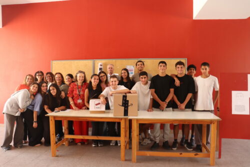 Remise de fournitures scolaires – Mission Alizés